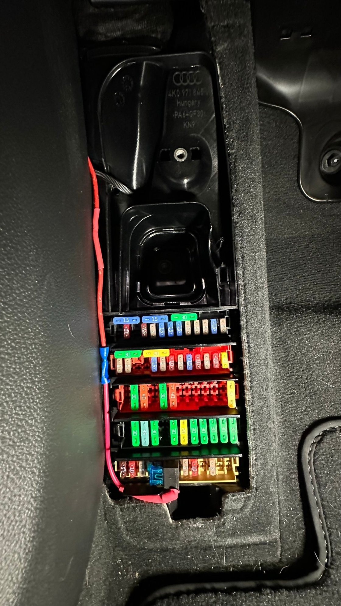 Audi S6 footwell fuse panel location for switched power source